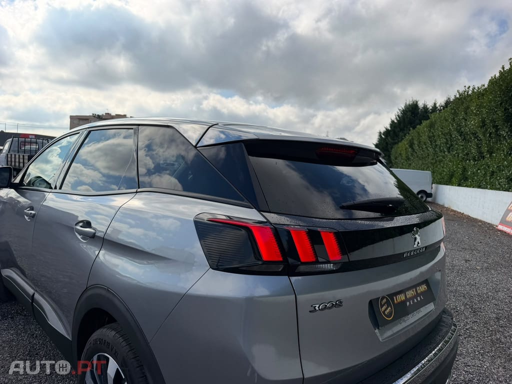 Peugeot 3008 1.5 BlueHDi Active
