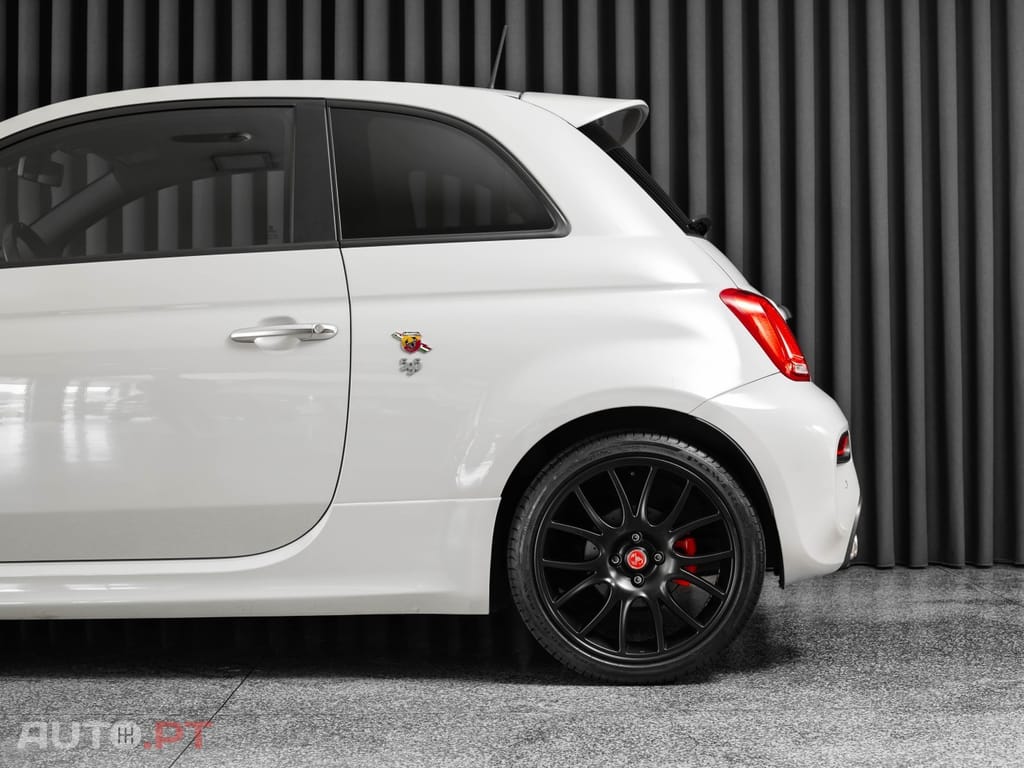 Abarth 595 1.4 T-Jet Pista