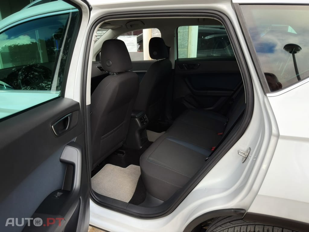 SEAT Ateca 1.6 TDI Ecomotive Reference — fotografia 8