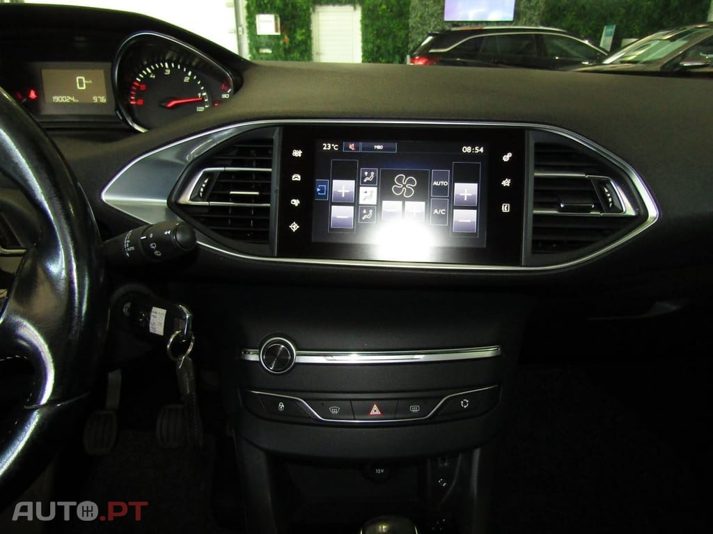 Peugeot 308 SW 1.6 BlueHDi Style