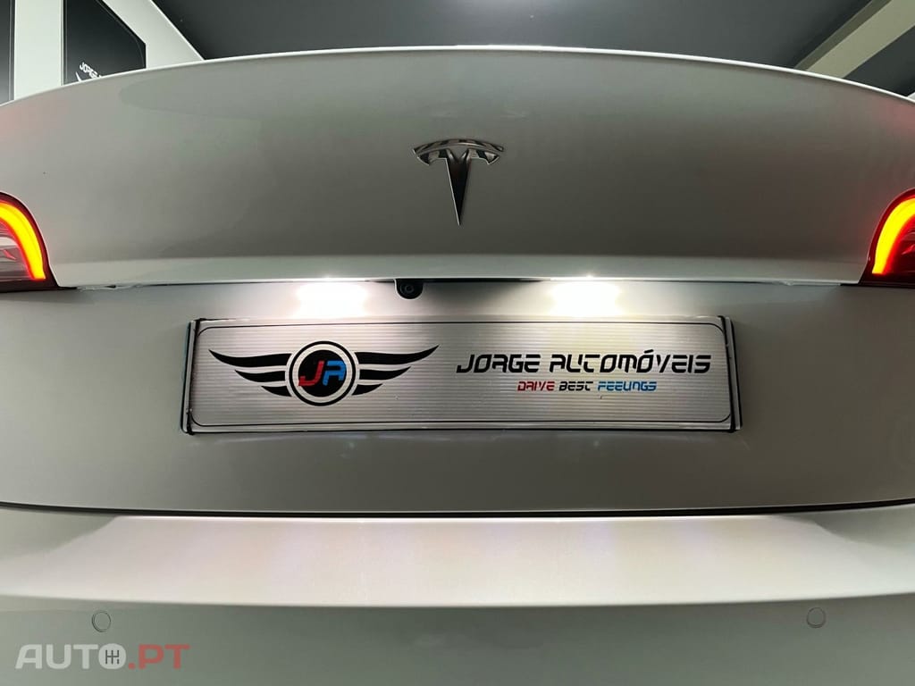 Tesla Model 3 Standard Range Plus RWD