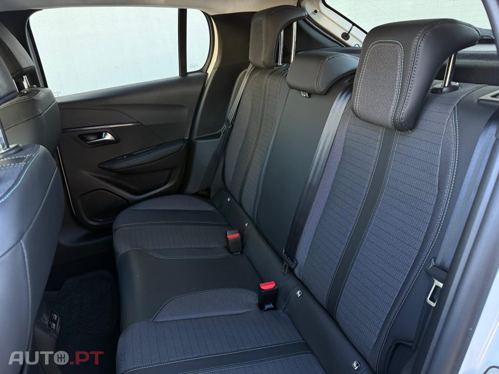 Peugeot 208 1.2 PureTech Allure Pack EAT8