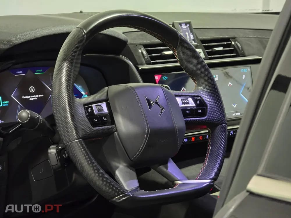 DS DS7 Crossback E-Tense Performance Line EAT8