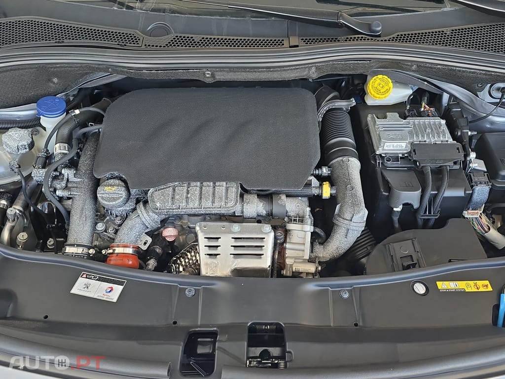 Peugeot 2008 1.2 PureTech Crossway