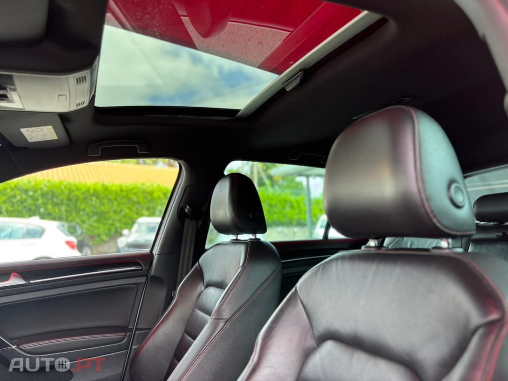 Volkswagen Golf 2.0 TSi GTi DSG Performance