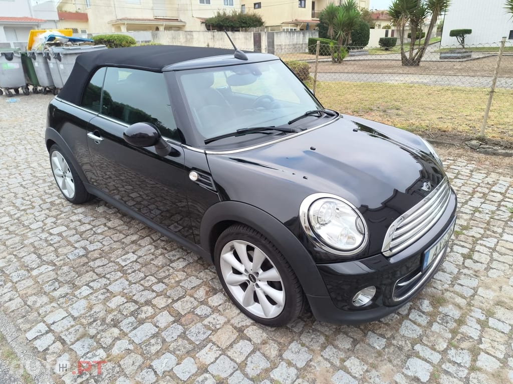 MINI Cooper R57 2015