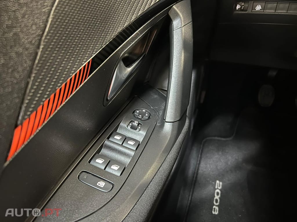 Peugeot 2008 1.2 PureTech 100cv Active Pack