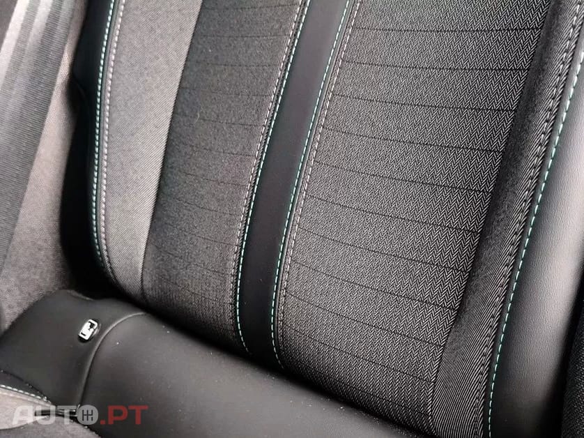 Peugeot 2008 1.2 PureTech Allure