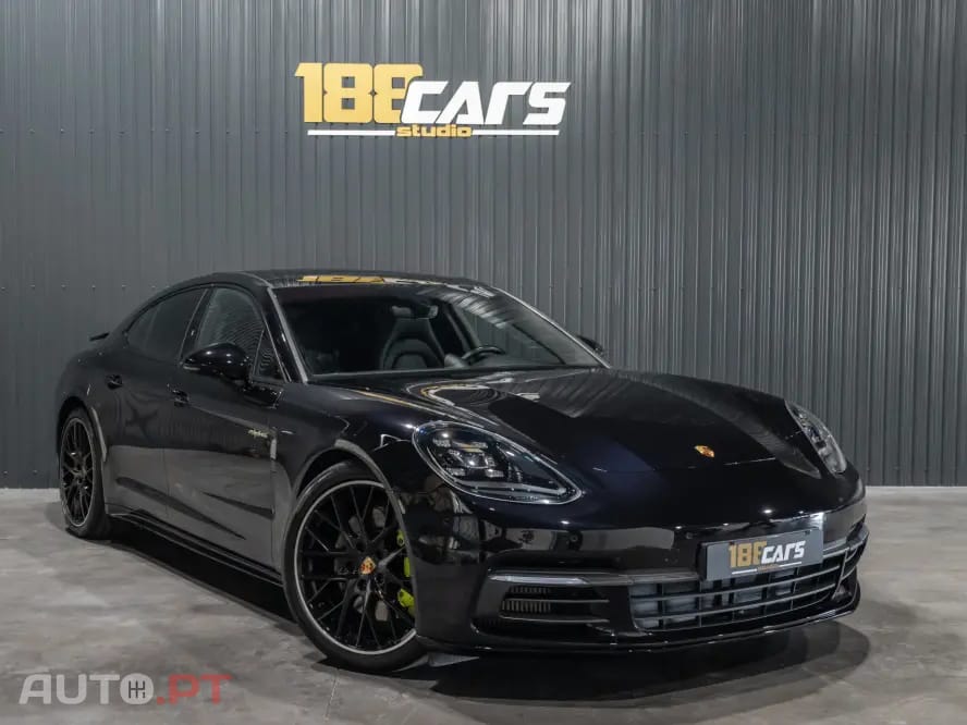Porsche Panamera 4 E-Hybrid Platinum Edition
