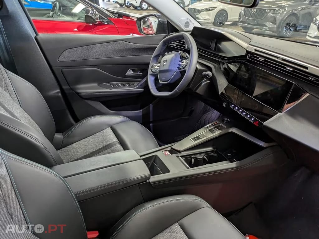 Peugeot 408 1.6 Hybrid Allure e-EAT8