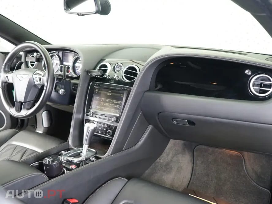 Bentley Continental GT V8