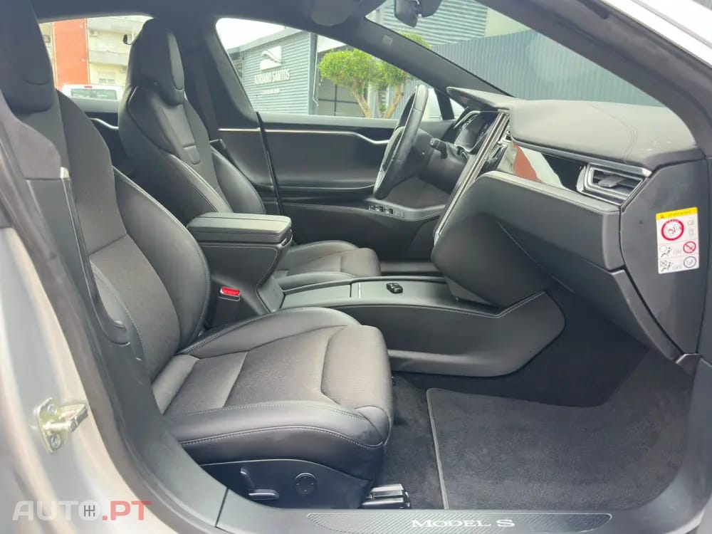 Tesla Model S Performance