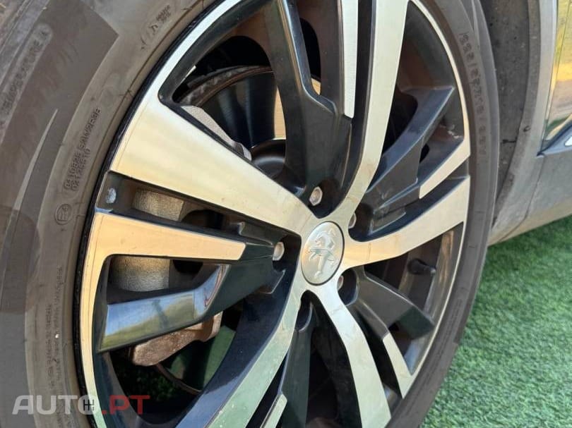 Peugeot 3008 1.6 Hybrid GT Pack e-EAT8