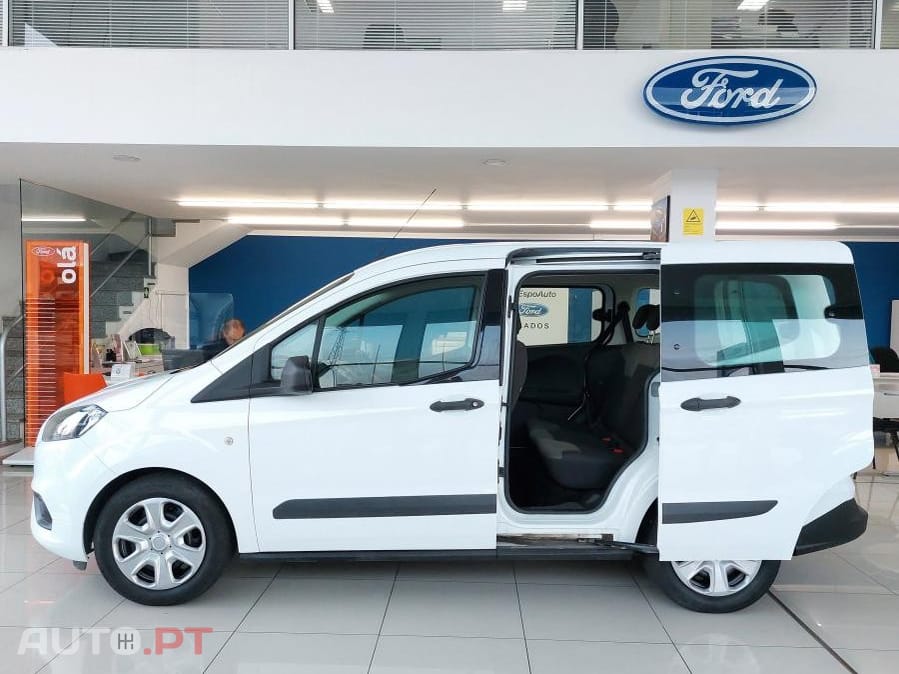 Ford Tourneo 1.5 TDCi Ambiente