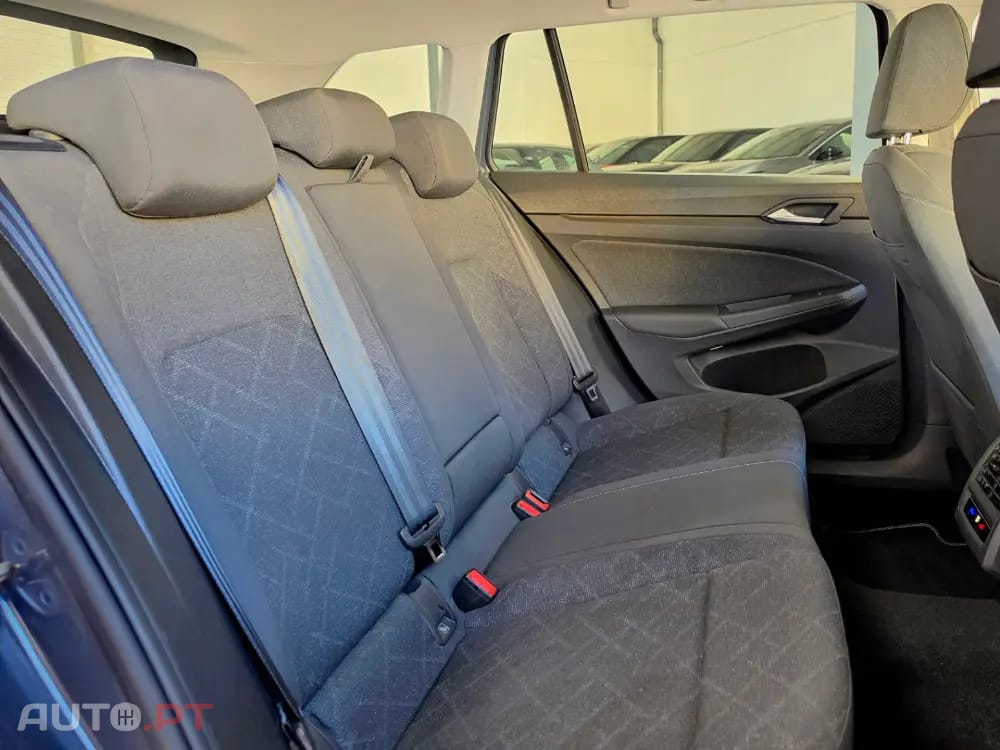 Volkswagen Golf Variant 1.0 eTSI Life DSG