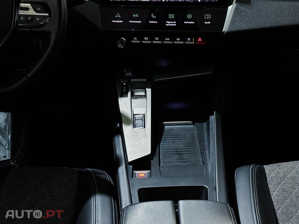 Peugeot 408 1.2 PureTech Allure Pack EAT8