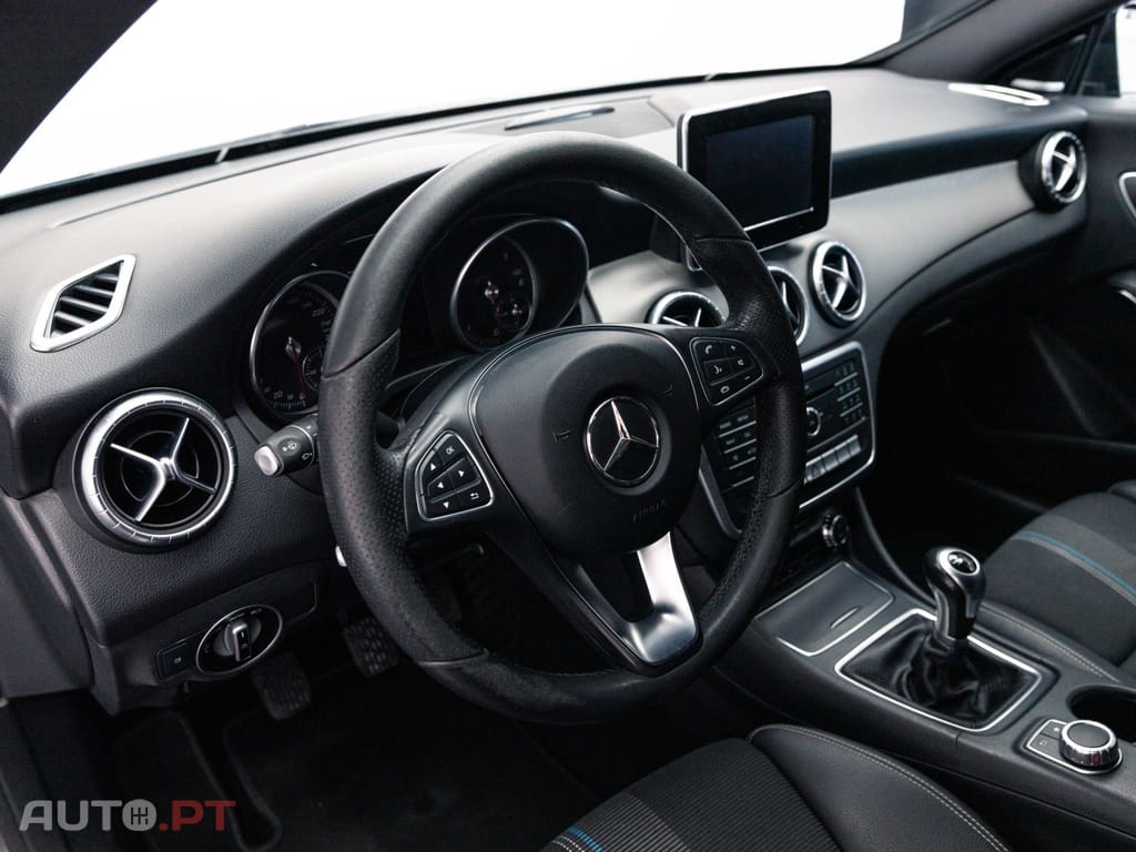 Mercedes-Benz CLA 180 d Shooting Brake Urban