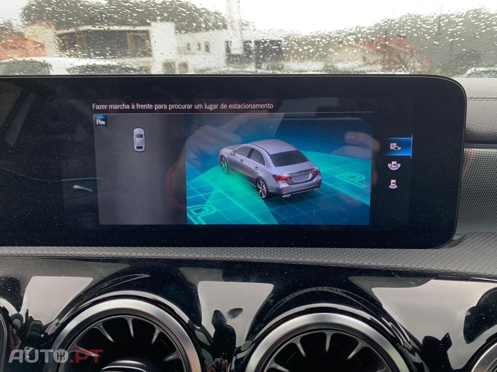 Mercedes-Benz A 250 e AMG Line