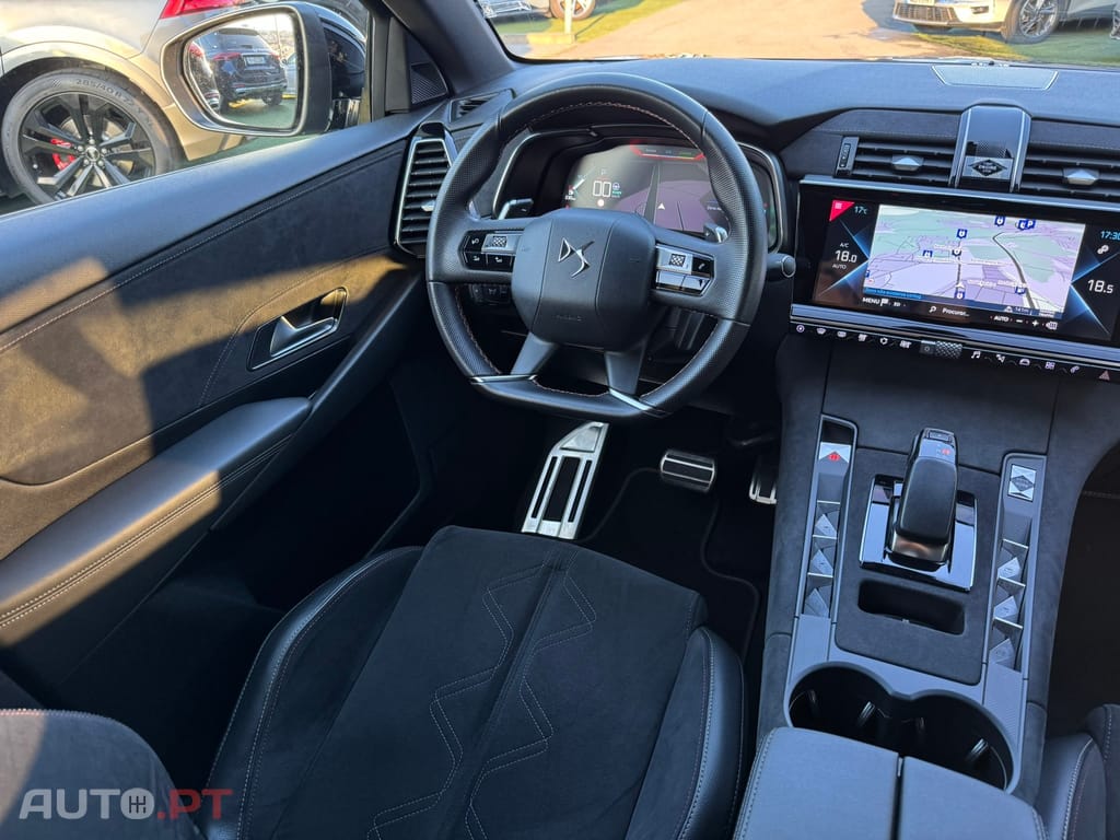 DS DS7 Crossback E-Tense Performance Line EAT8