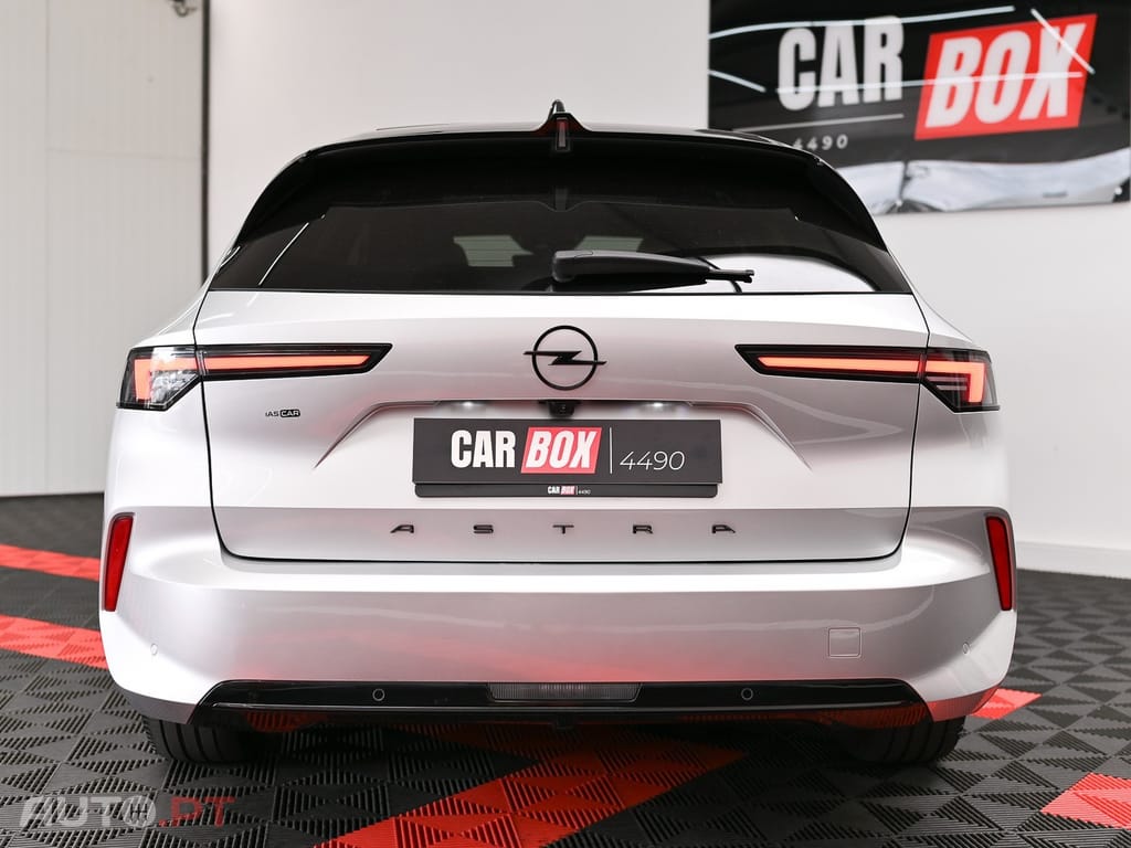 Opel Astra Sports Tourer 1.2 T GS Line