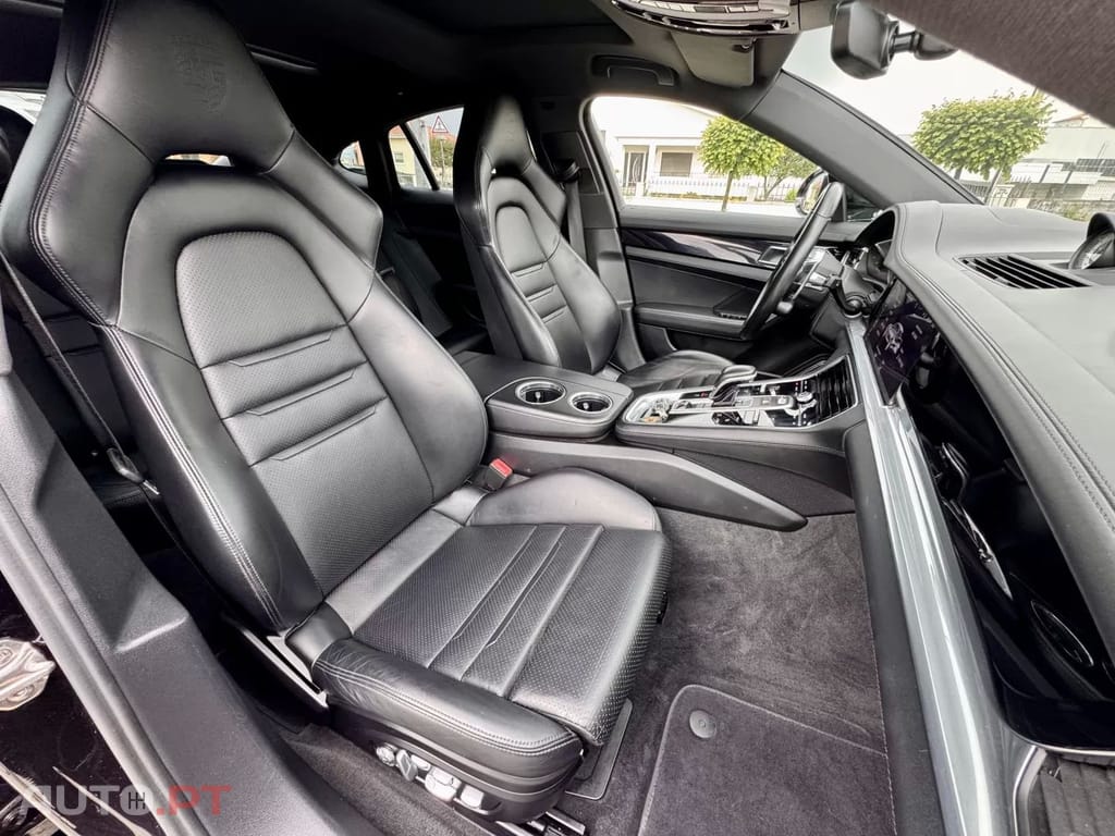 Porsche Panamera 4 E-Hybrid