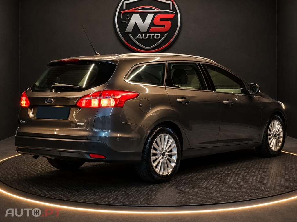 Ford Focus 1.0 EcoBoost S&S TITANIUM
