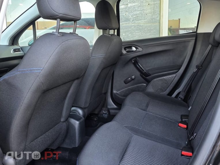 Peugeot 208 1.2 PureTech Style
