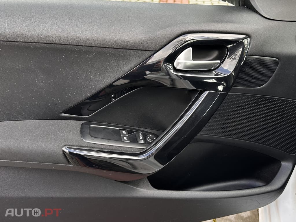 Peugeot 208 1.2 PureTech Style