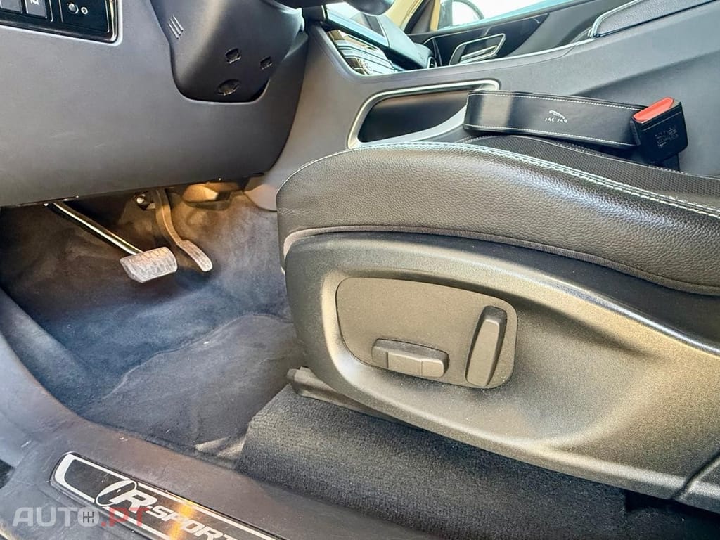 Jaguar F-Pace 25d AWD Aut. R-Sport