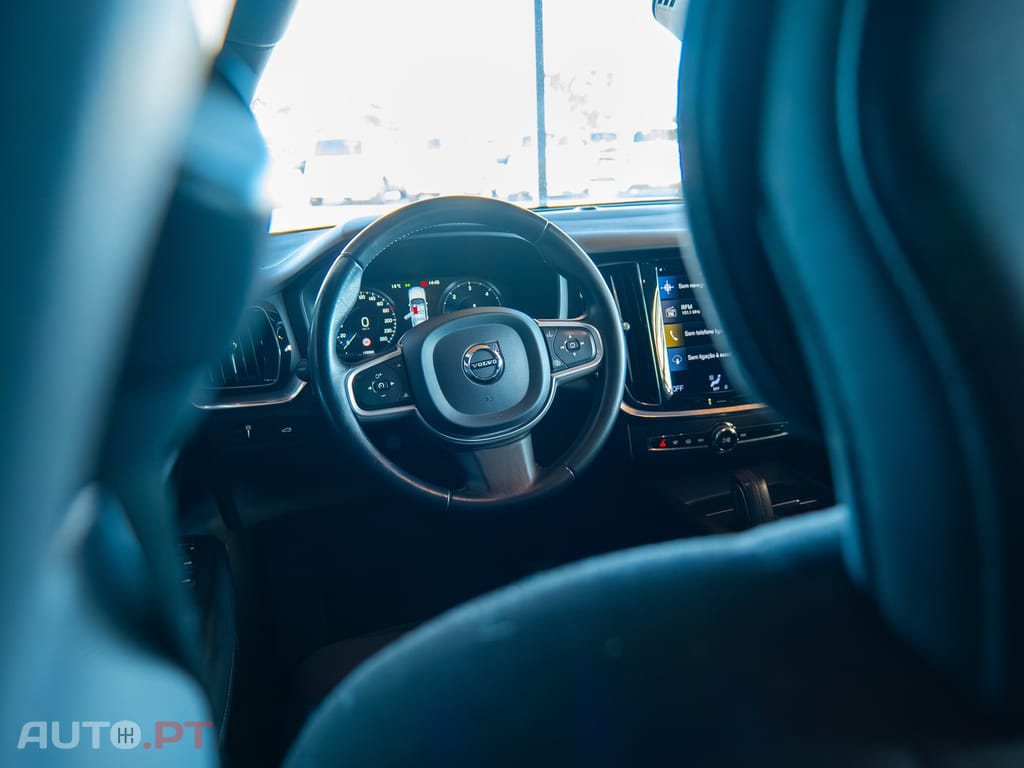 Volvo V60 2.0 D4 Momentum Geartronic