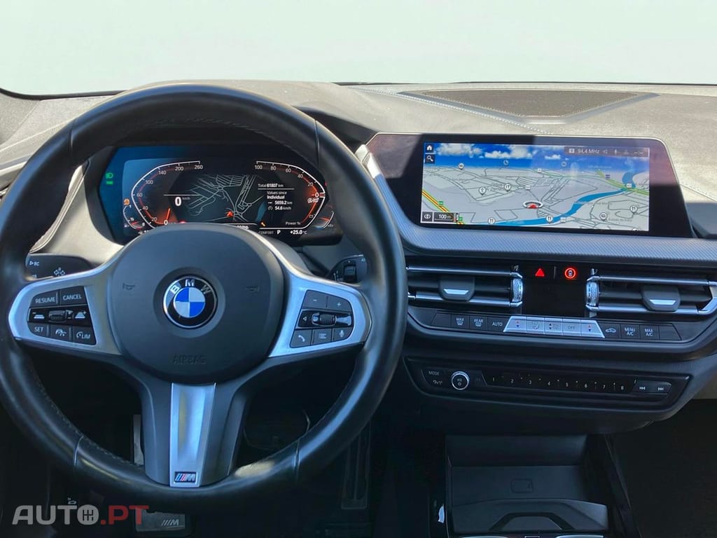 BMW 118 i Pack Desportivo M Auto