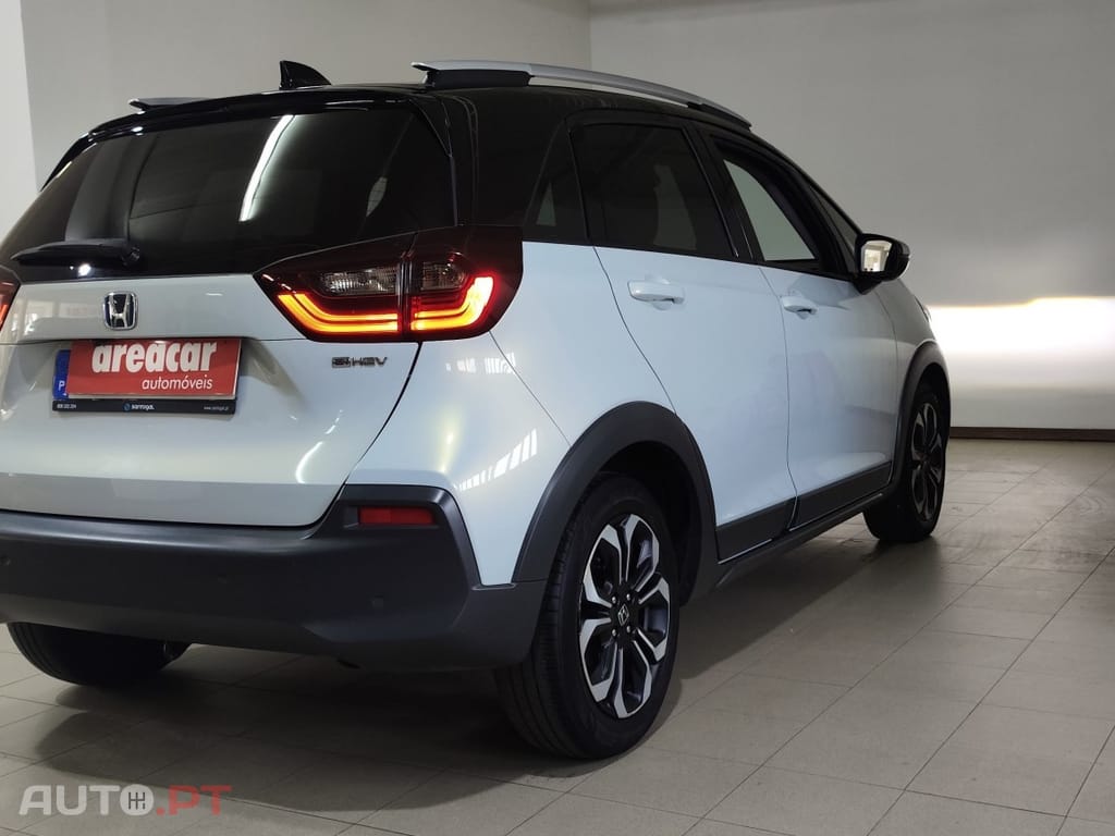 Honda Jazz 1.5i-MMD Crosstar Executive