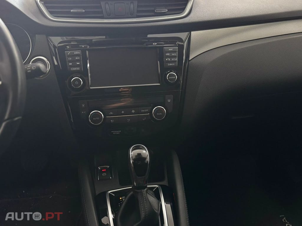 Nissan Qashqai 1.2 DIG-T N-Connecta 18 Xtronic