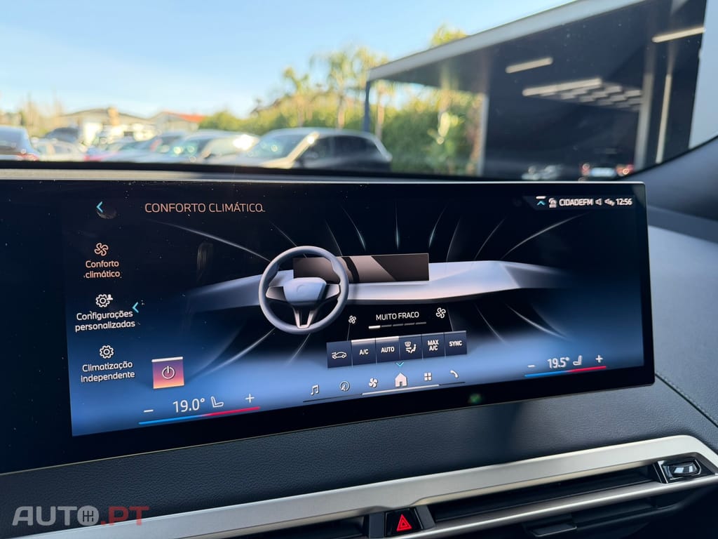 BMW iX xDrive 40 Pack Desportivo