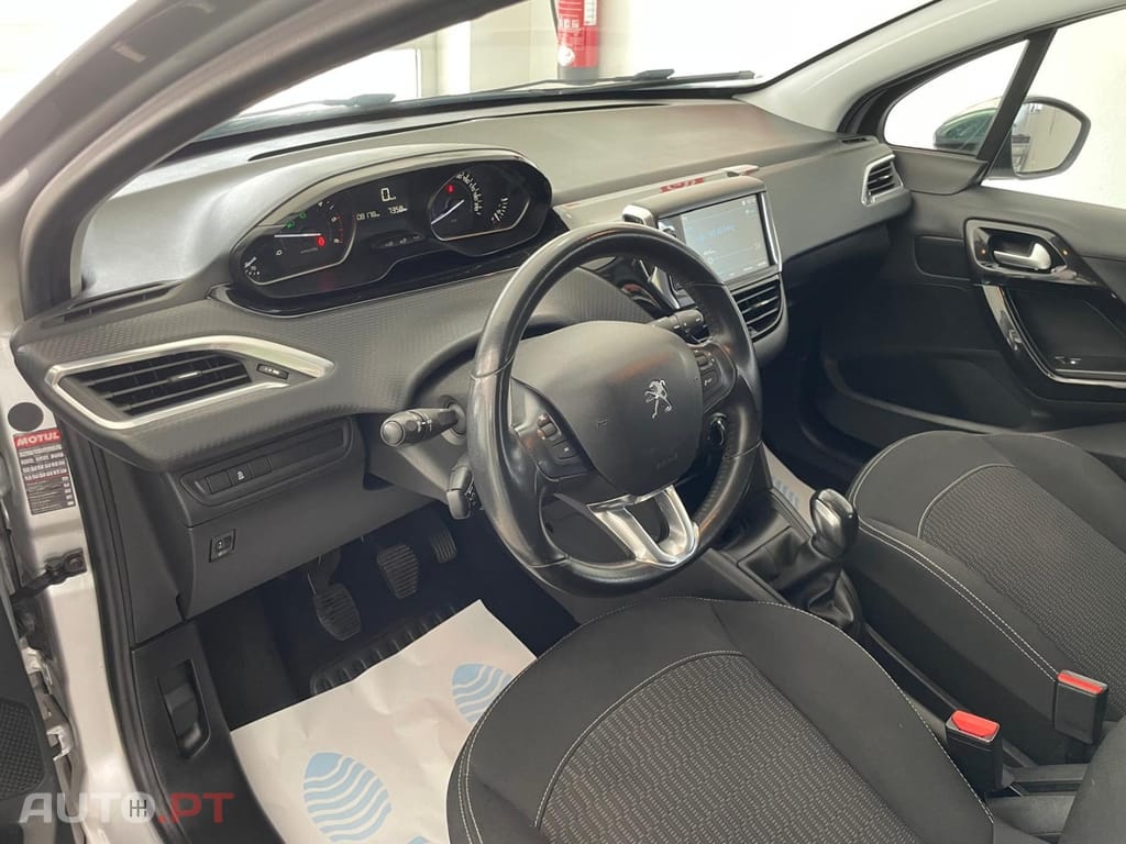 Peugeot 208 1.6 BlueHDi Style