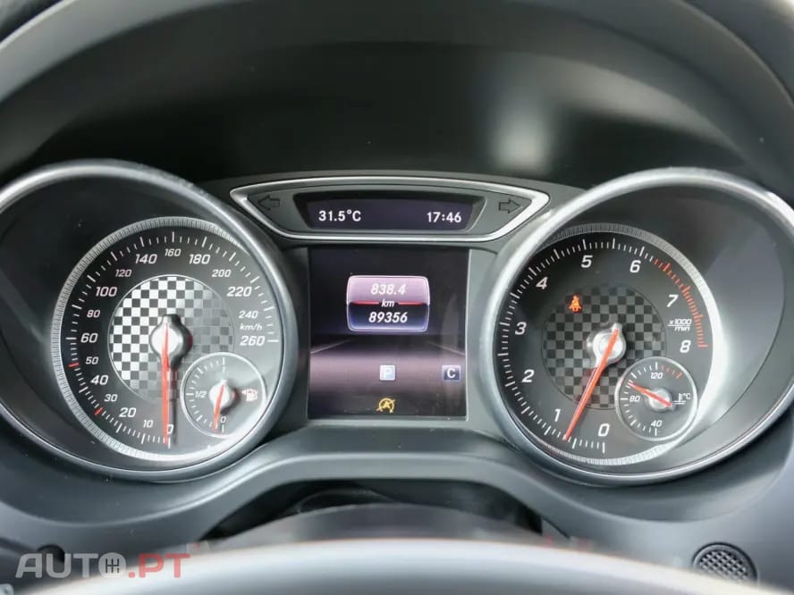 Mercedes-Benz A 180 AMG Line