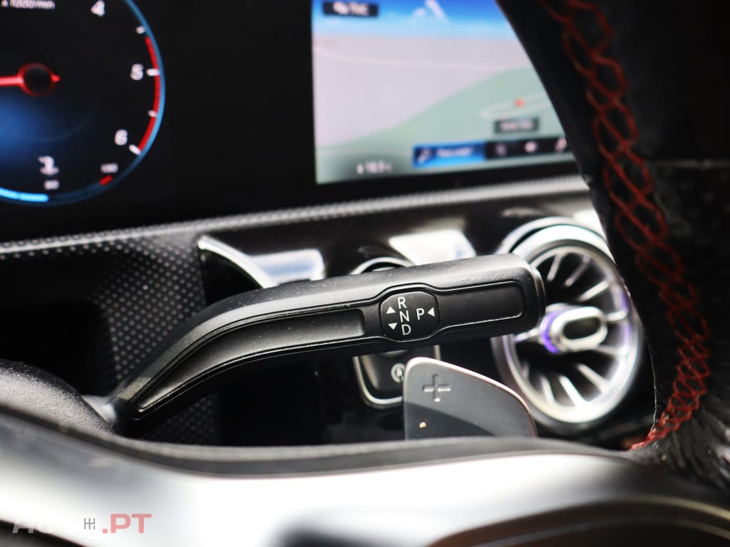 Mercedes-Benz CLA 180 d shooting brake AMG-Line Auto.