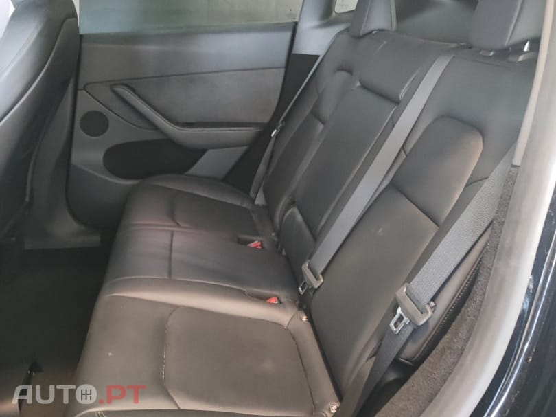 Tesla Model Y Long Range Dual Motor AWD