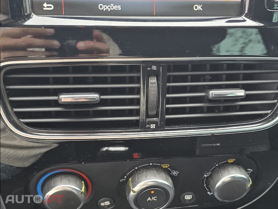 Renault Clio 0.9 TCe Limited Bi-Fuel