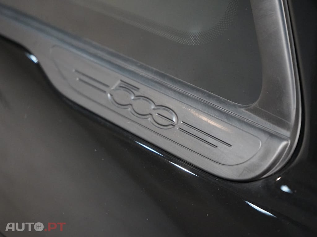 Fiat 500e Berlina Série 4 42 kWh (Red)