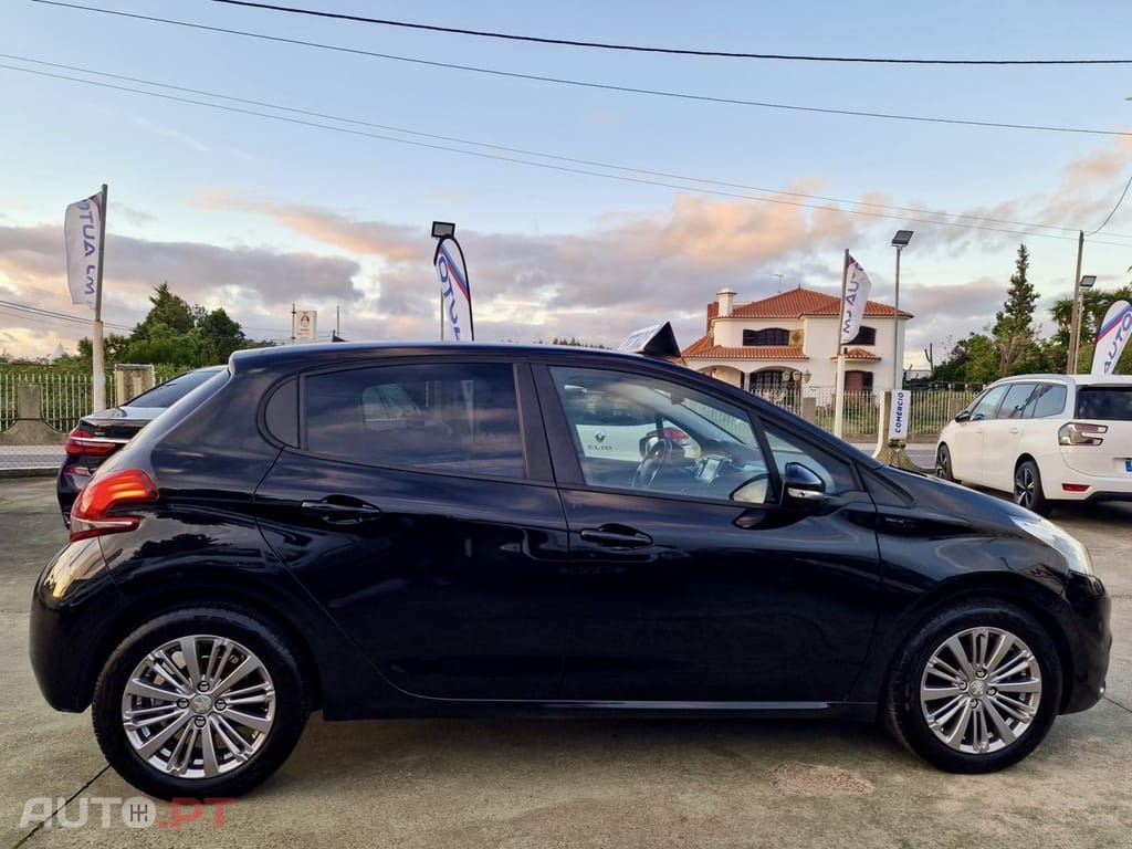 Peugeot 208 1.5 BlueHDi Signature