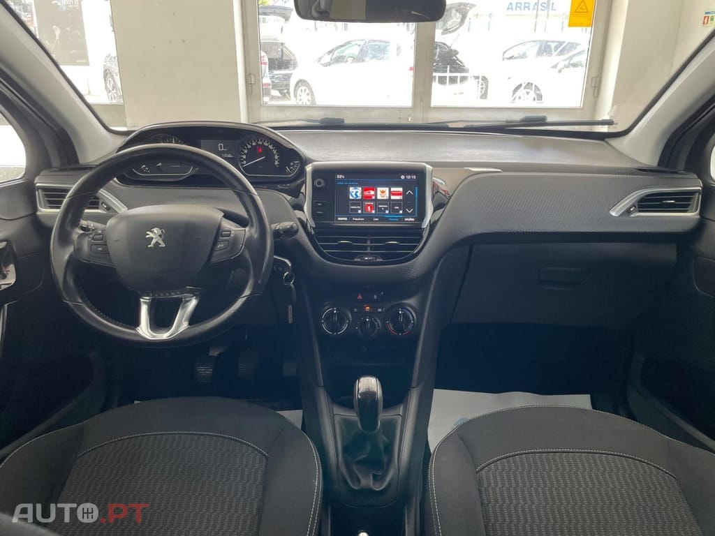 Peugeot 208 1.6 BlueHDi Style