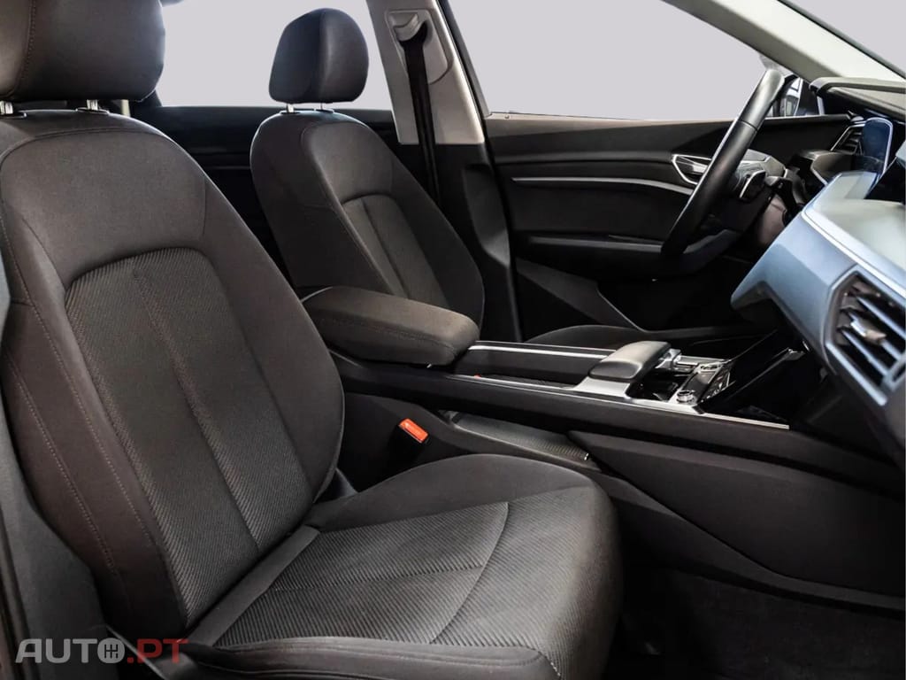 Audi E-Tron I.V.A DEDUTÍVEL 55 ADVANCED 21Z.