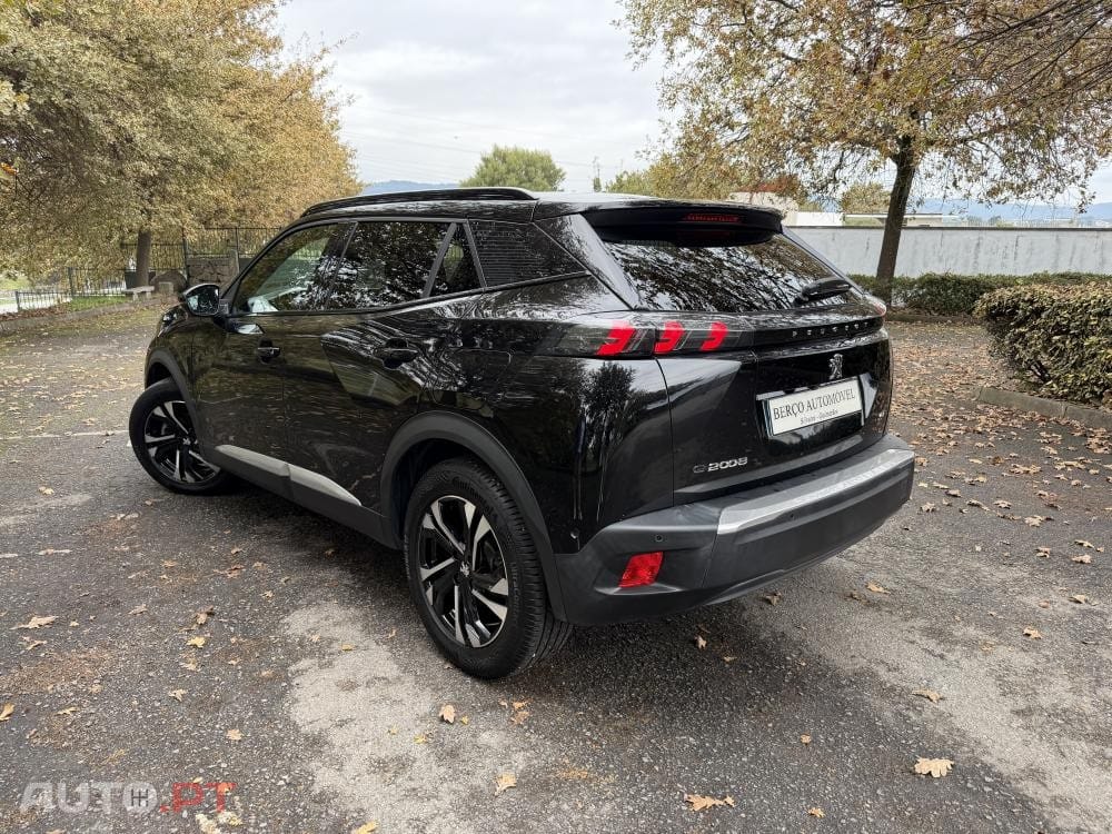 Peugeot E-2008 50 kWh GT