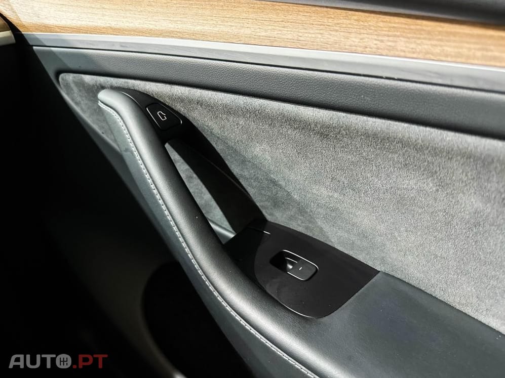 Tesla Model Y Long Range Dual Motor AWD