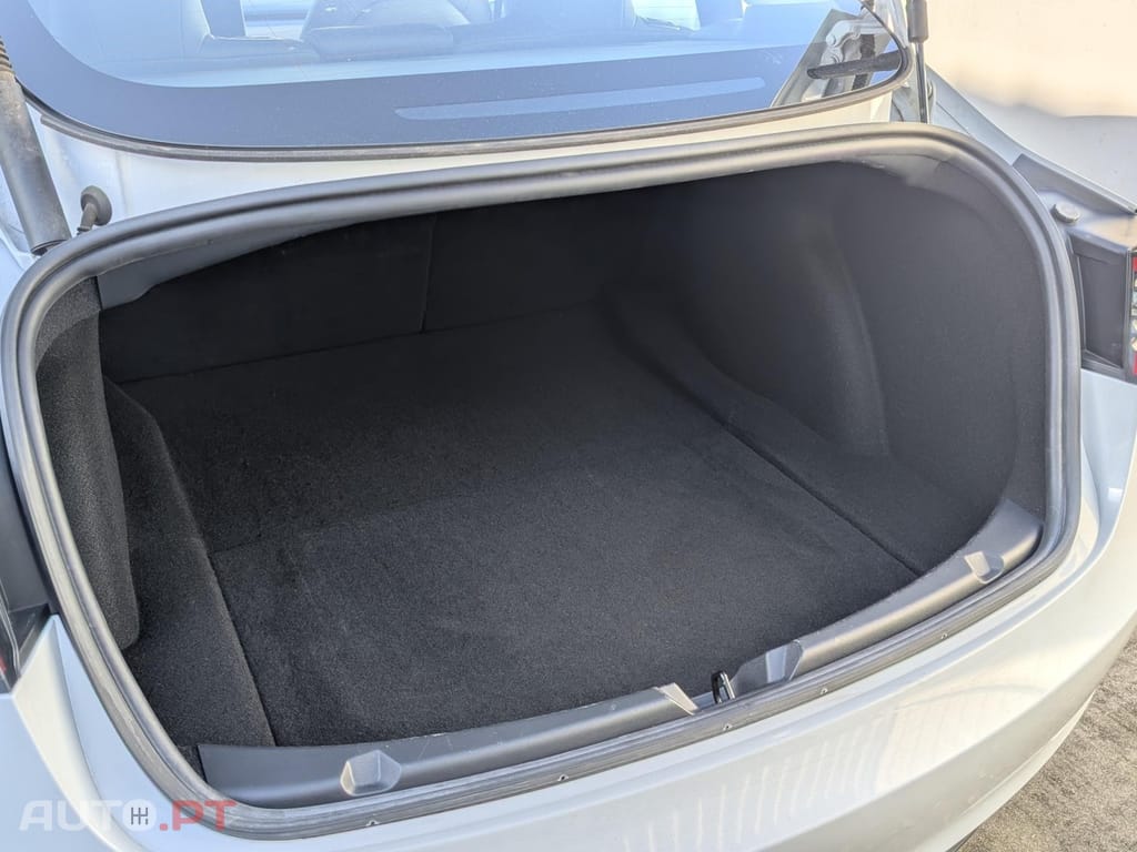 Tesla Model 3 Tração Traseira Premium