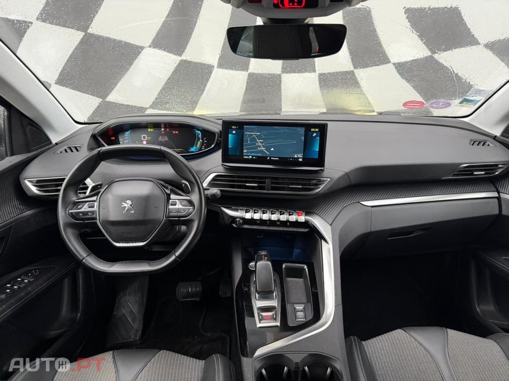 Peugeot 3008 1.6 Hybrid Allure e-EAT8