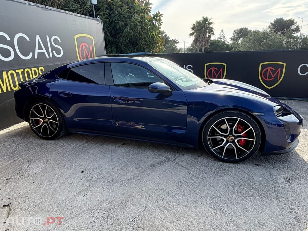 Porsche Taycan 4S