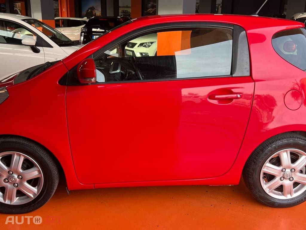 Toyota iQ 1.0 VVT-i 2 EP