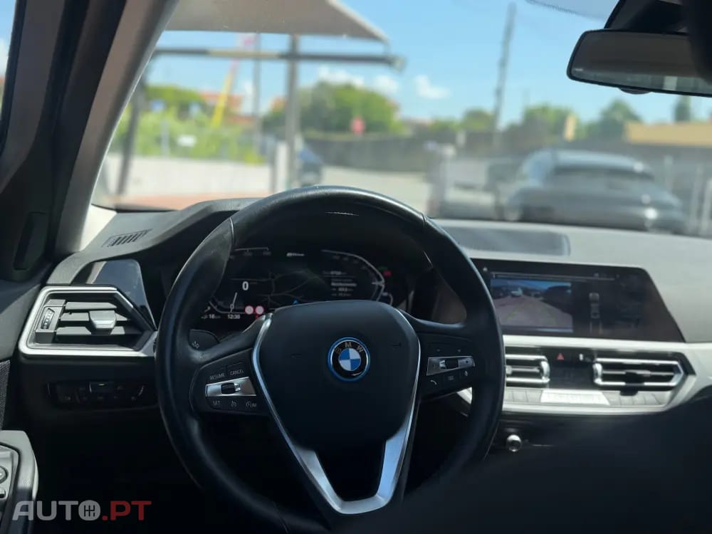 BMW 330 e Aut. Luxury Line